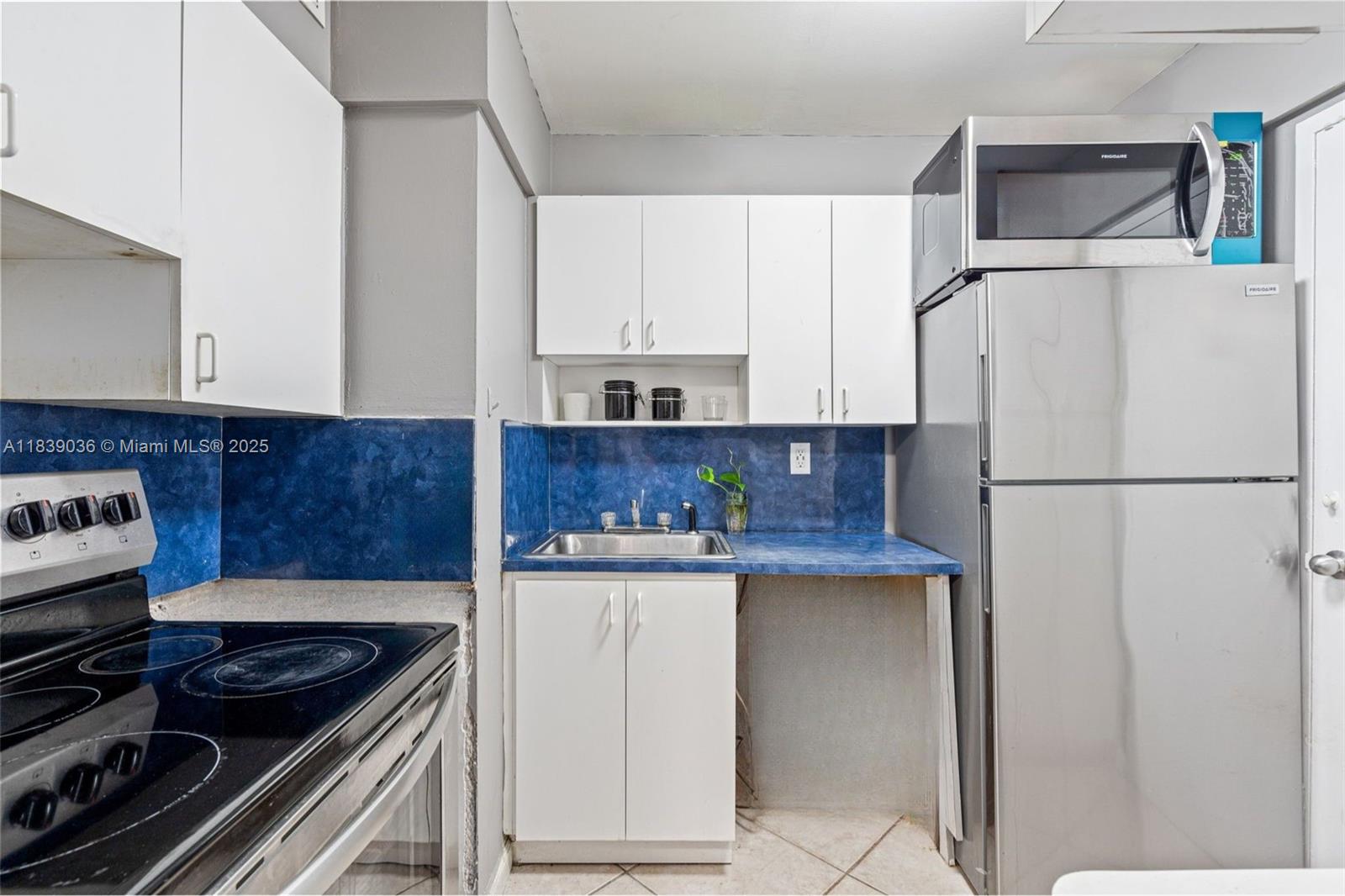 TRITON TOWER CONDO - Residential