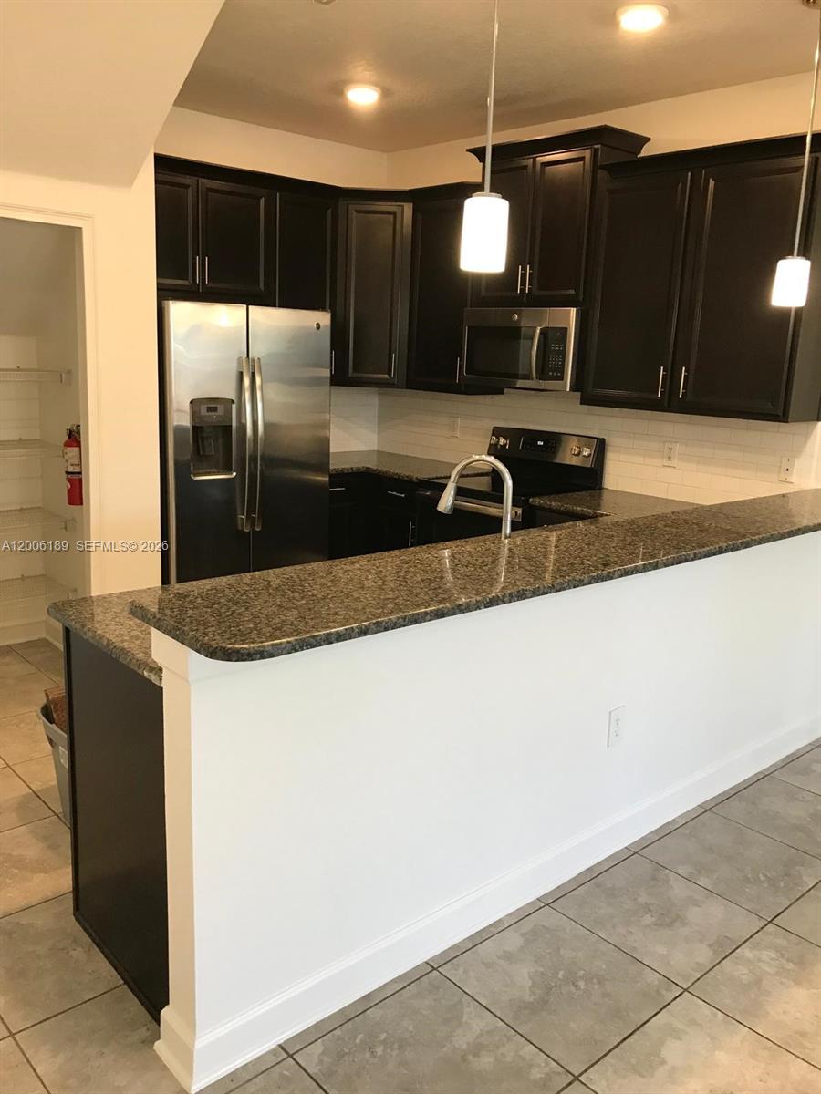 WYNDHAM LAKES ESTATES UNIT - Residential