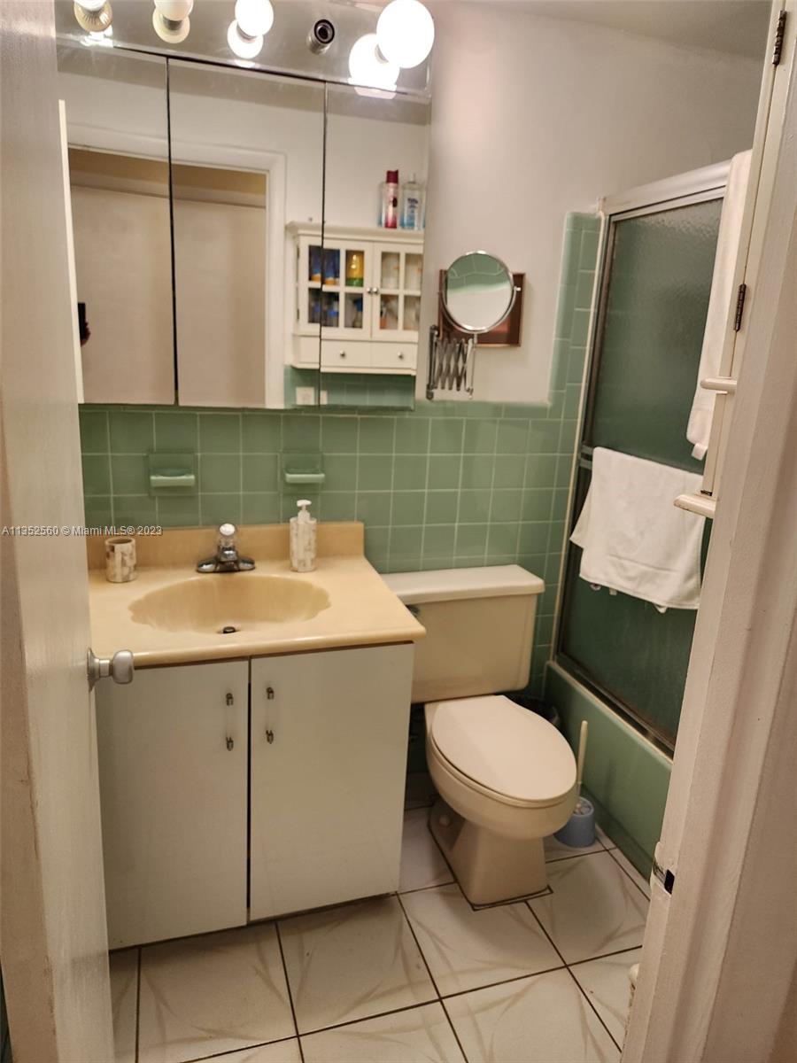GOLDEN BAY LODGE CO-OP - Residential Lease