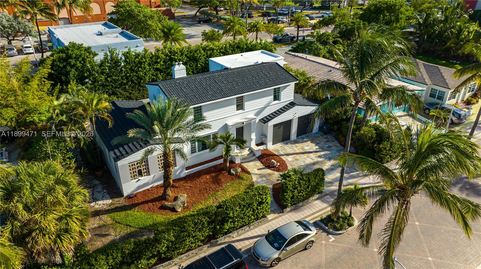 HOLLYWOOD BEACH - Residential