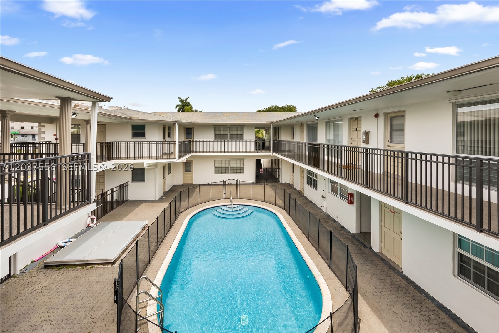 HOLLYWOOD HILLS - Residential Lease