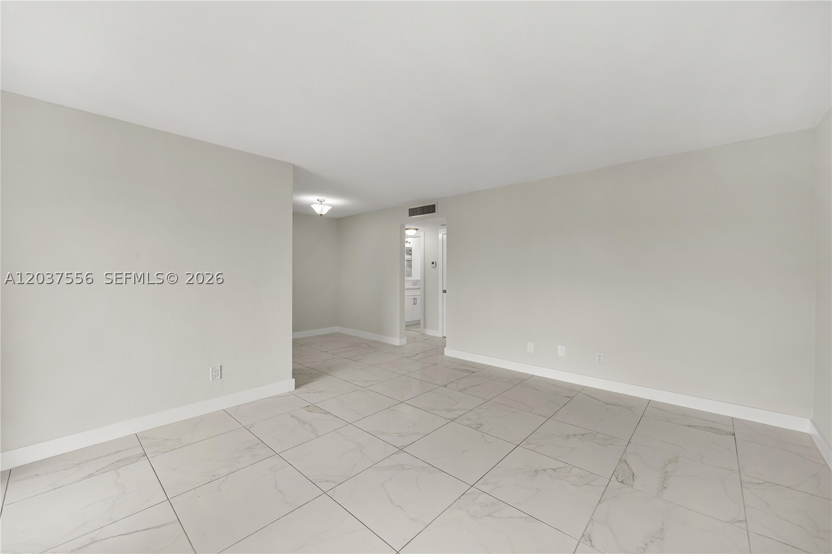 HOLLYWOOD HILLS - Residential Lease