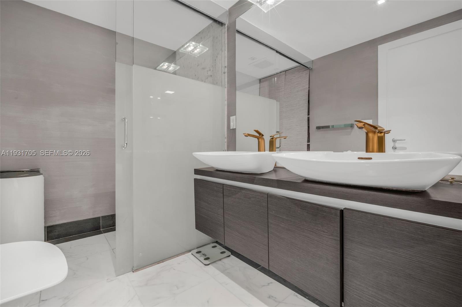 EPIC WEST CONDO - Residential