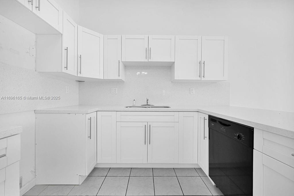 C-WEST LAKES OF THE MEADO - Residential