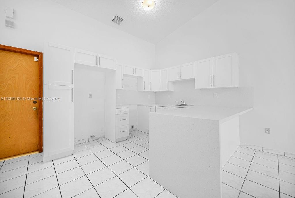 C-WEST LAKES OF THE MEADO - Residential