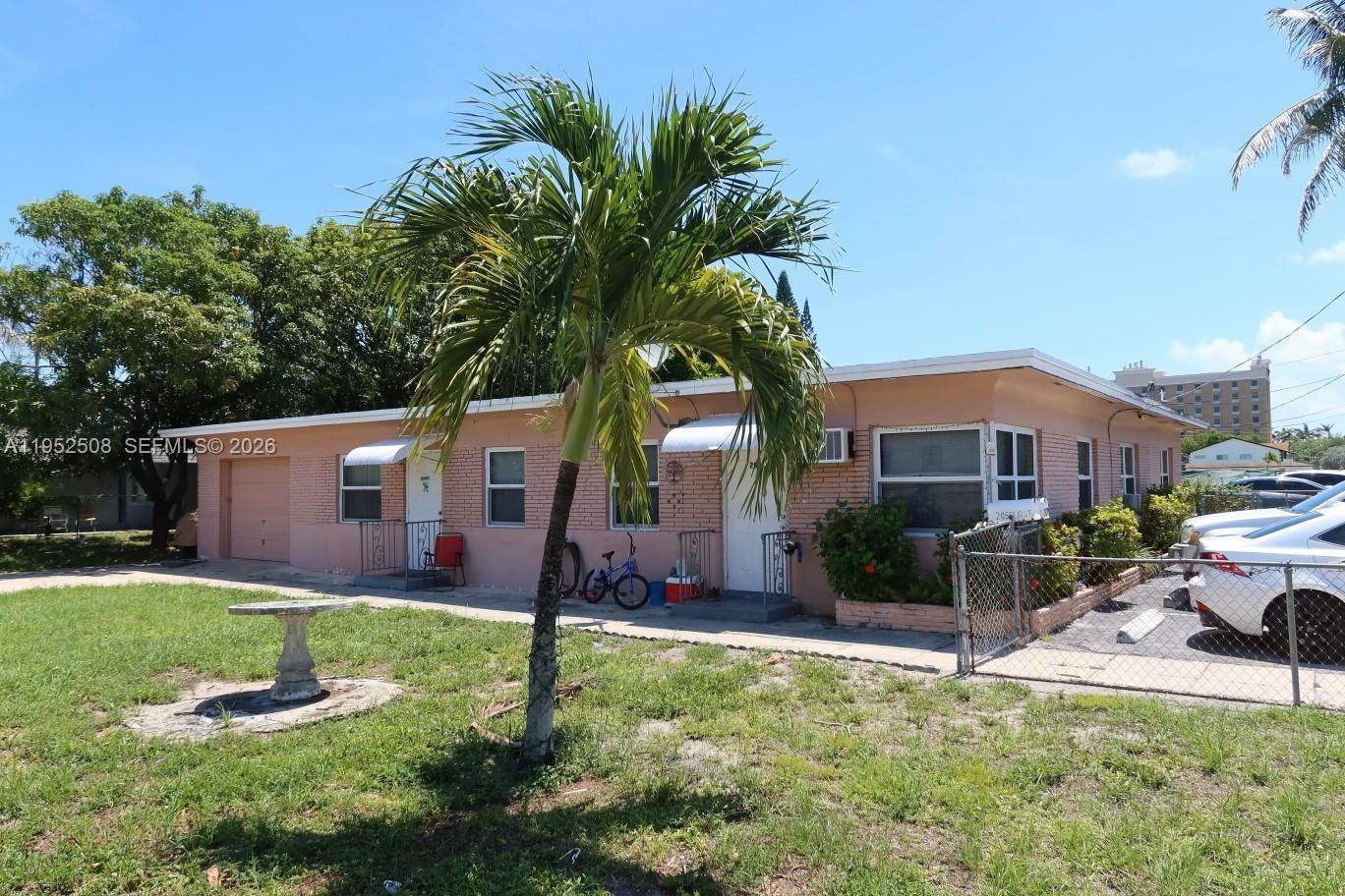 HALLANDALE PARK - Land