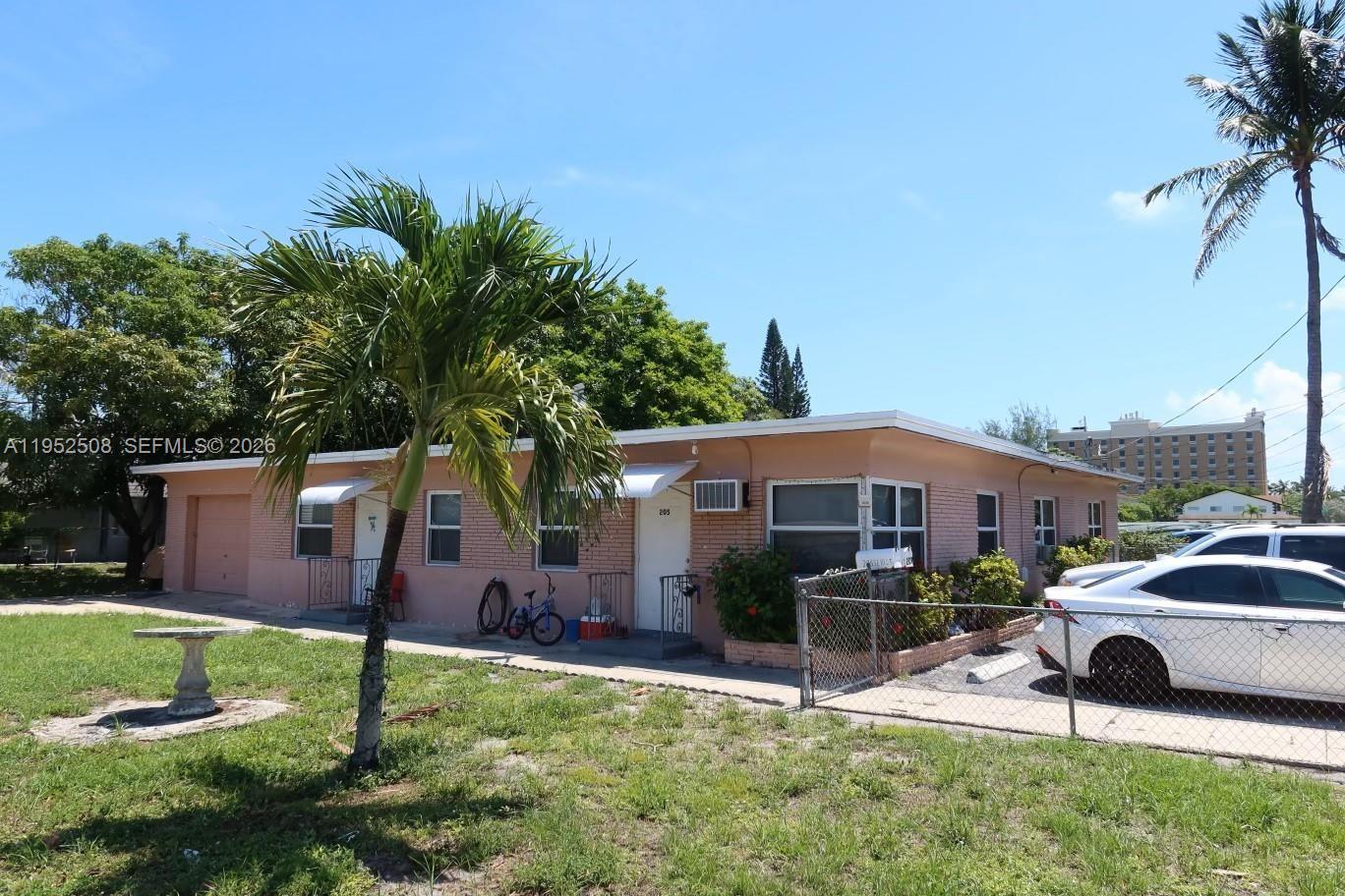 HALLANDALE PARK - Land