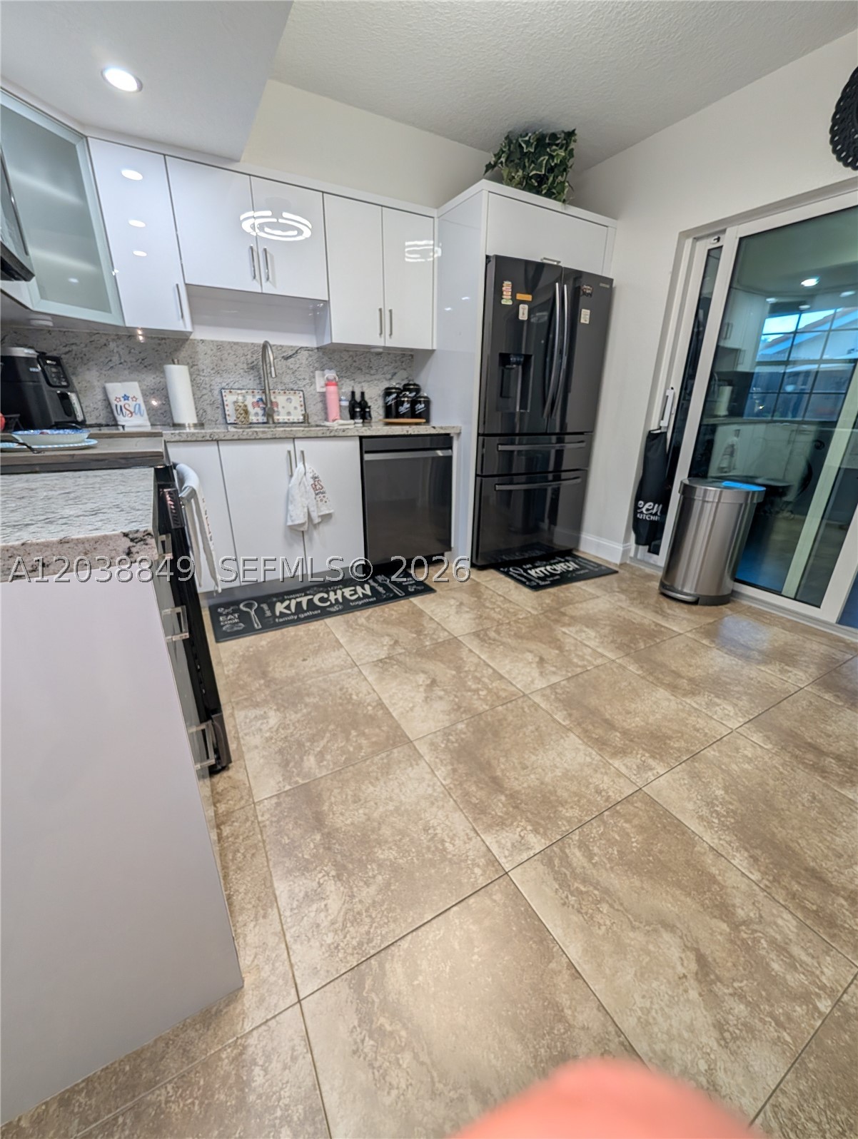 SAN MATEO NORTH CONDO - Residential