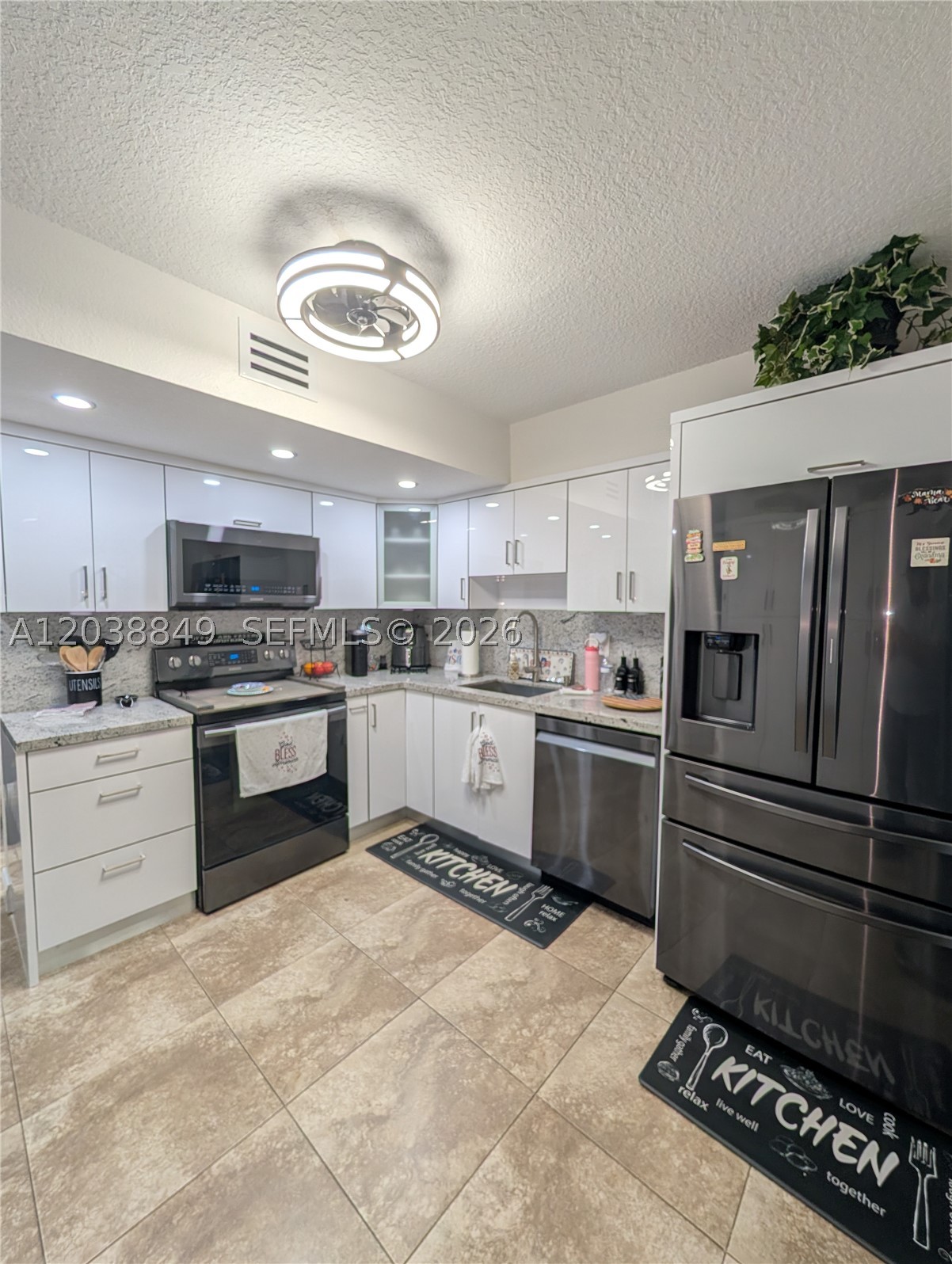 SAN MATEO NORTH CONDO - Residential