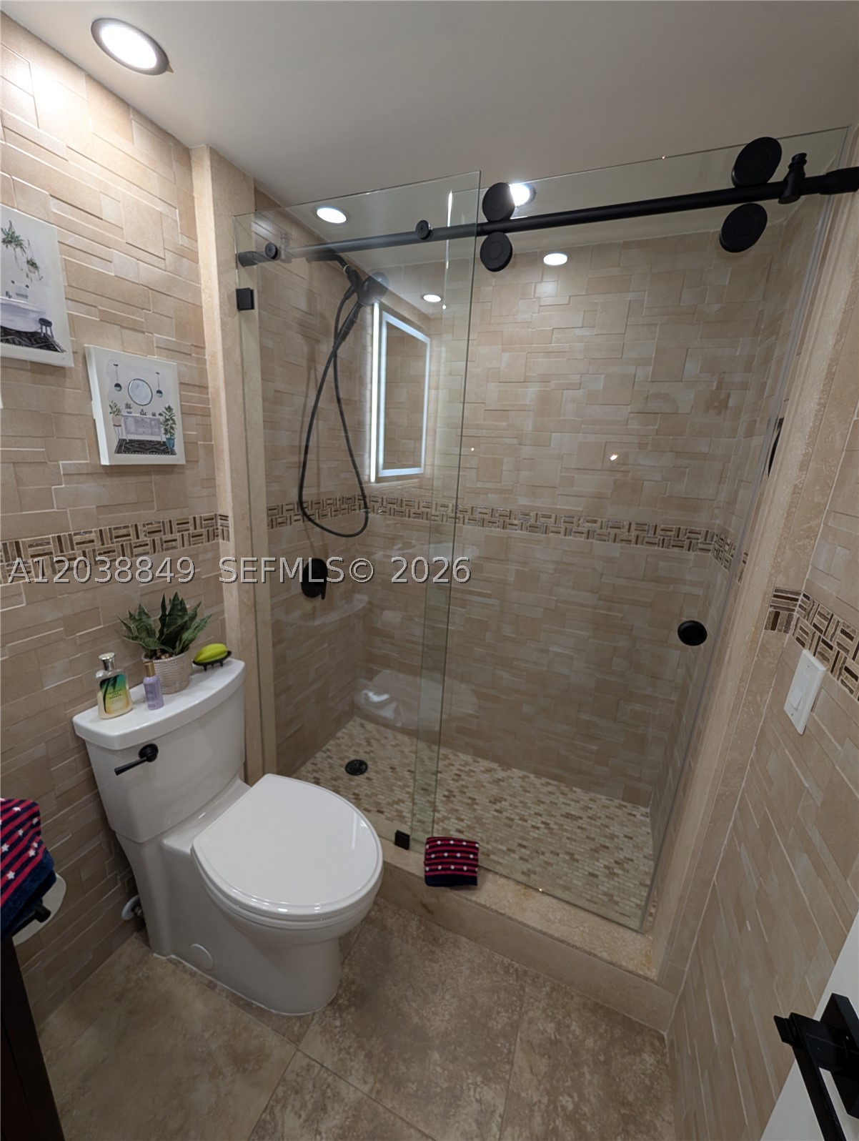 SAN MATEO NORTH CONDO - Residential