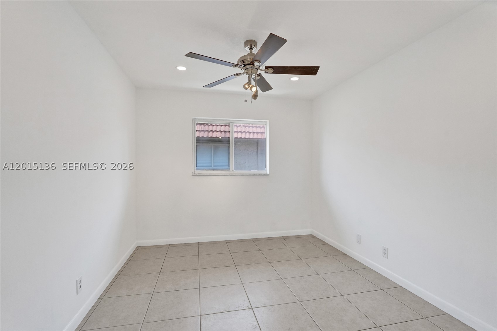 WINDSOR COURT CONDOMINIUM - Residential
