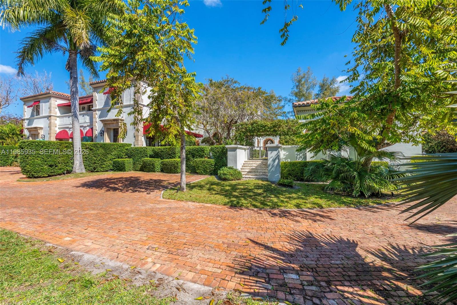 JOURNEYS END ESTATES - Residential