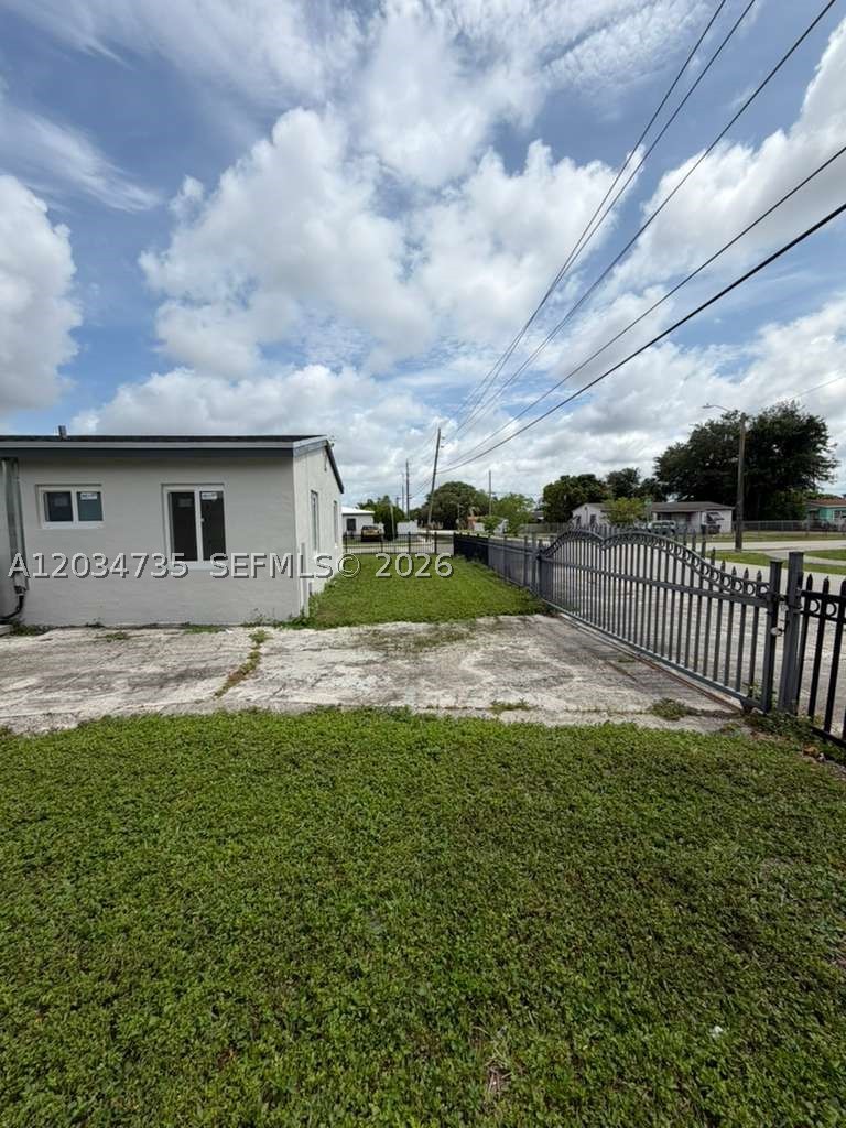 GOLDEN HIGHLANDS EST - Residential