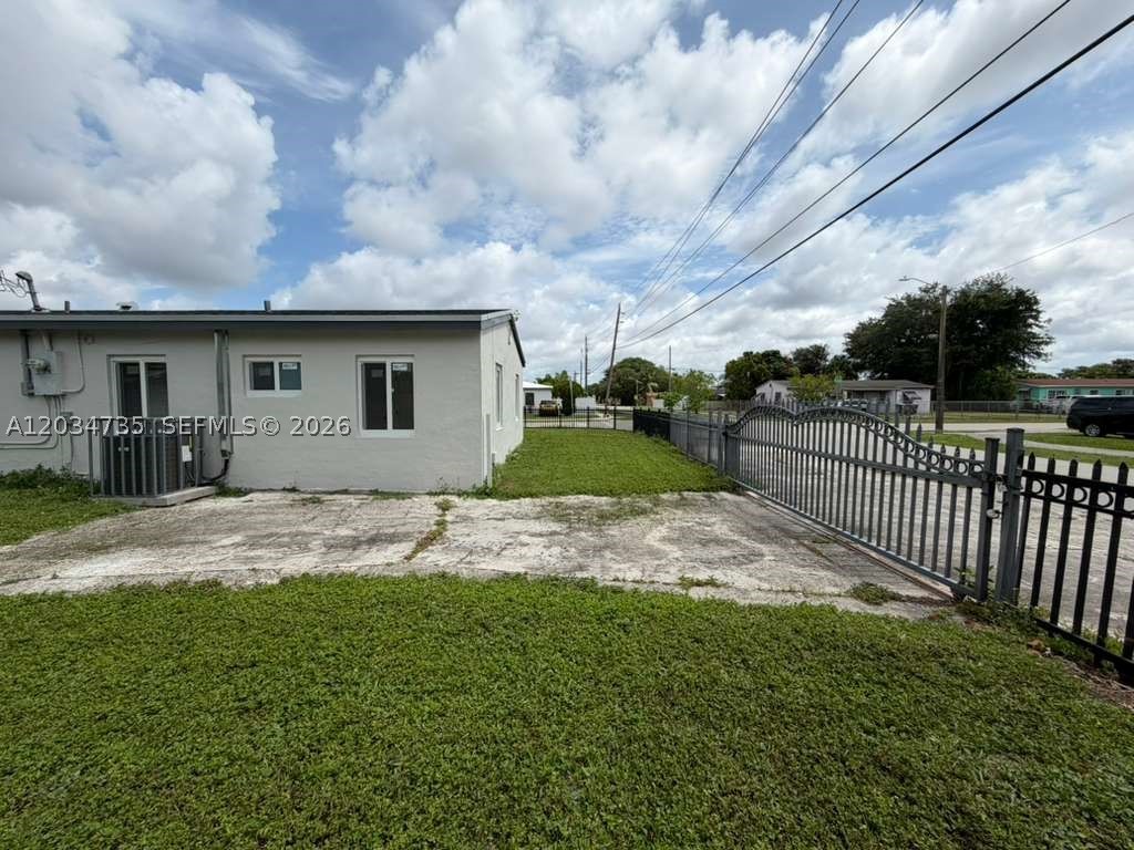 GOLDEN HIGHLANDS EST - Residential
