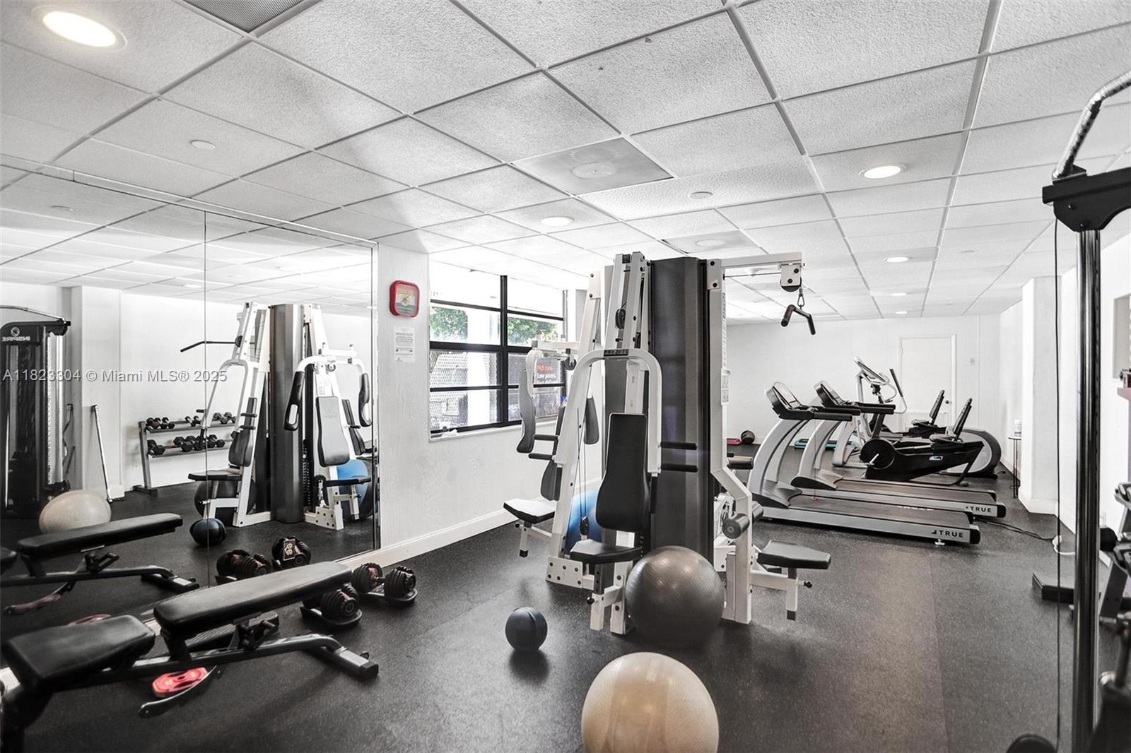 ISLAND BREAKERS CONDO - Residential Lease