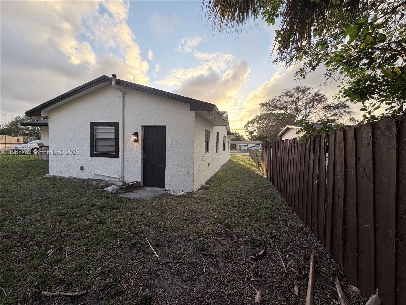 BROWARDALE 1ST ADDITION - Residential