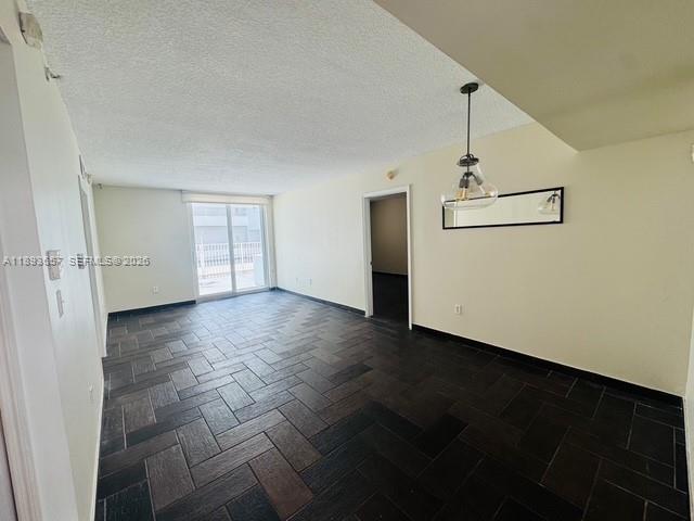 ROND POINT CONDO - Residential