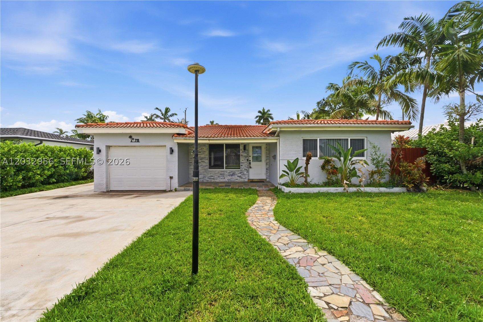 Looking for location? This 4 bedroom, 2 bath ranch style home has upgraded spacious kitchen and baths featuring granite countertops, stainless steel appliances and wood cabinets. Light and bright open floor plan throughout leading to large covered and screen enclosed patio with built in barbeque and entertainment area. Loads of parking. Minutes to I-95, Hollywood’s beautiful beaches, golf, dining and​​‌​​​​‌​‌​​​‌‌​​​‌‌‌​​‌​​‌‌​​​​ nightlife.
