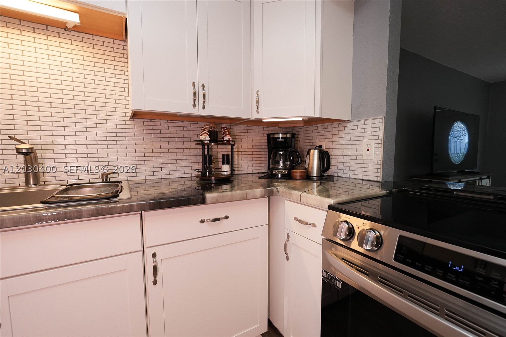 OCEAN VIEW SUBDIVISION RE - Residential Lease