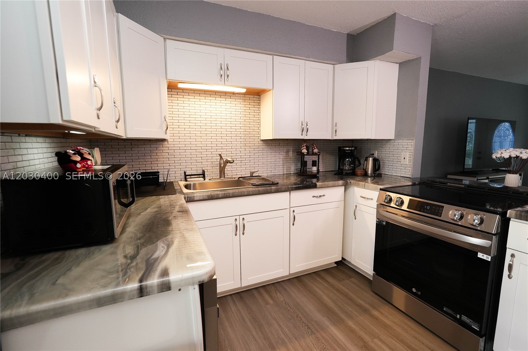 OCEAN VIEW SUBDIVISION RE - Residential Lease