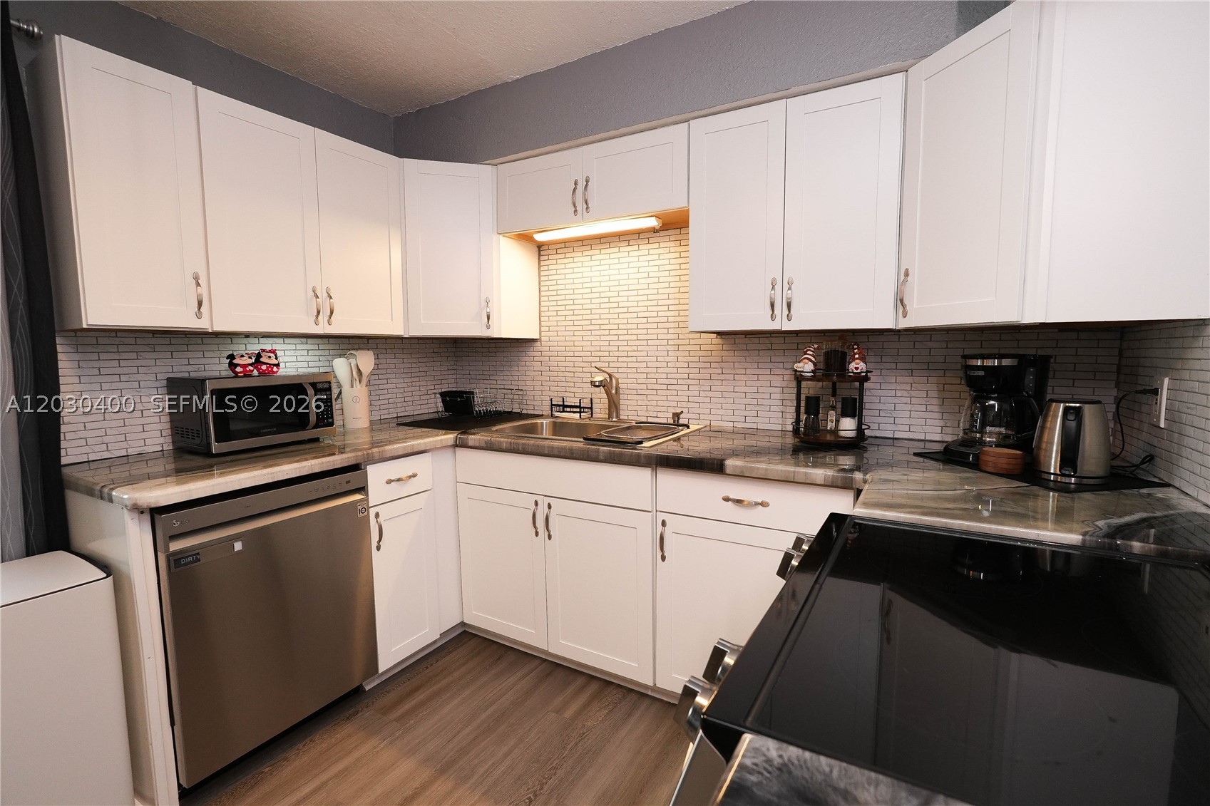 OCEAN VIEW SUBDIVISION RE - Residential Lease