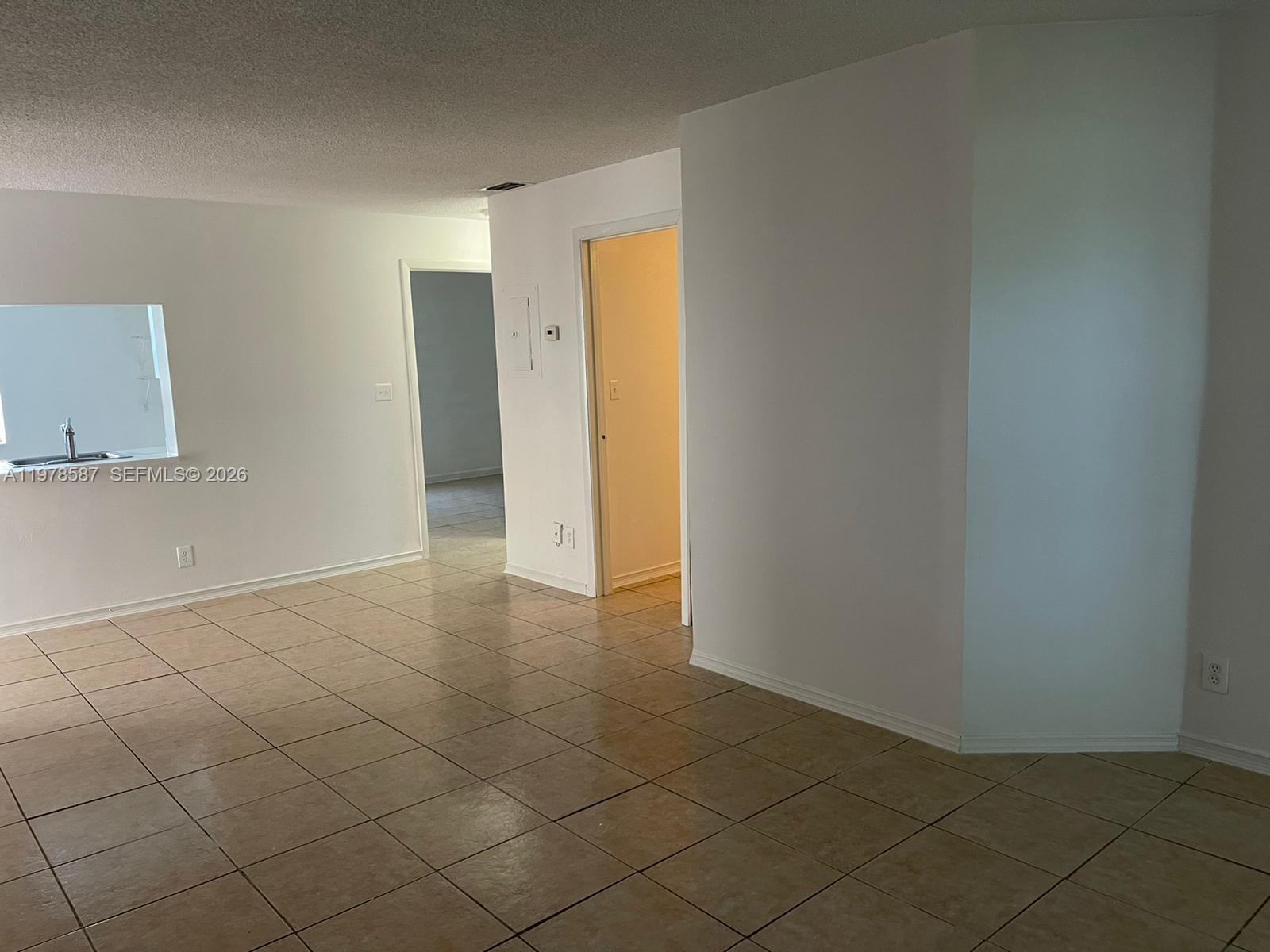 CYPRESS AT WOODMONT 3 CON - Residential