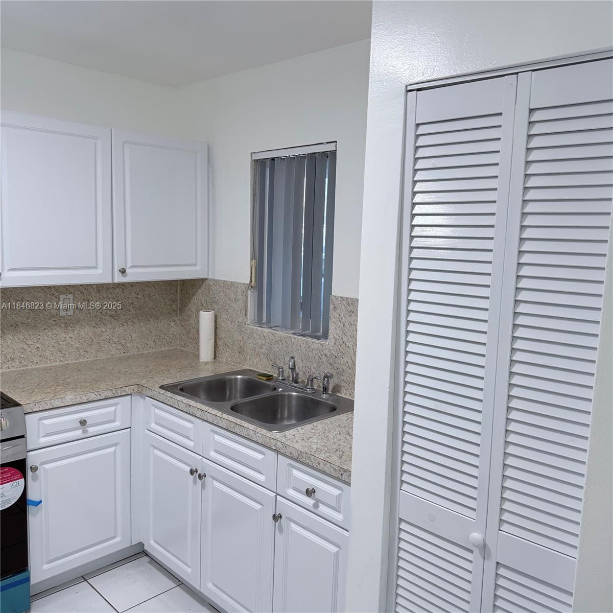 TERRAZAS DEL SOL CONDO - Residential Lease