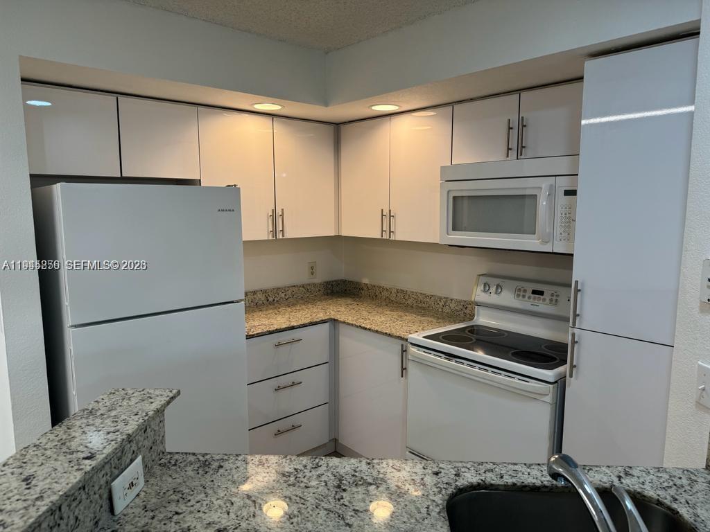 CORAL KEY CONDO - Residential