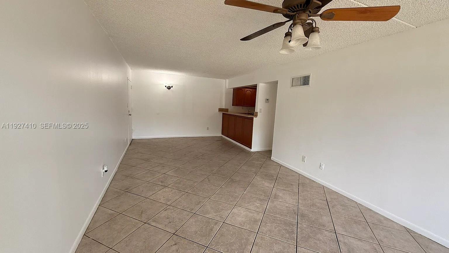 HAMPTON COURT CONDO - Residential