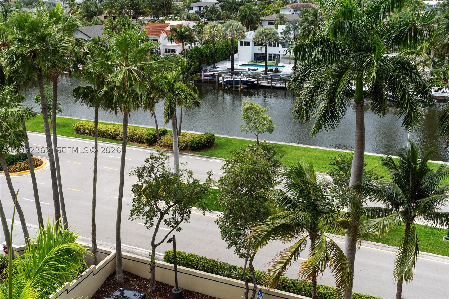 HARBOR TWS AT THE WATERWA - Residential