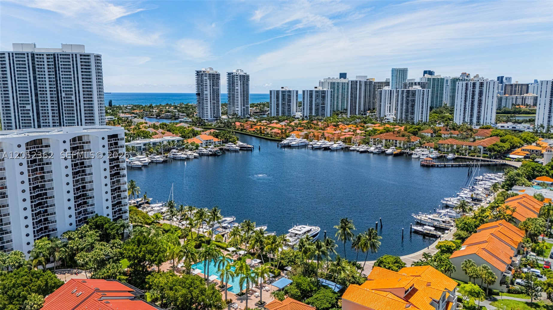 HARBOR TWS AT THE WATERWA - Residential