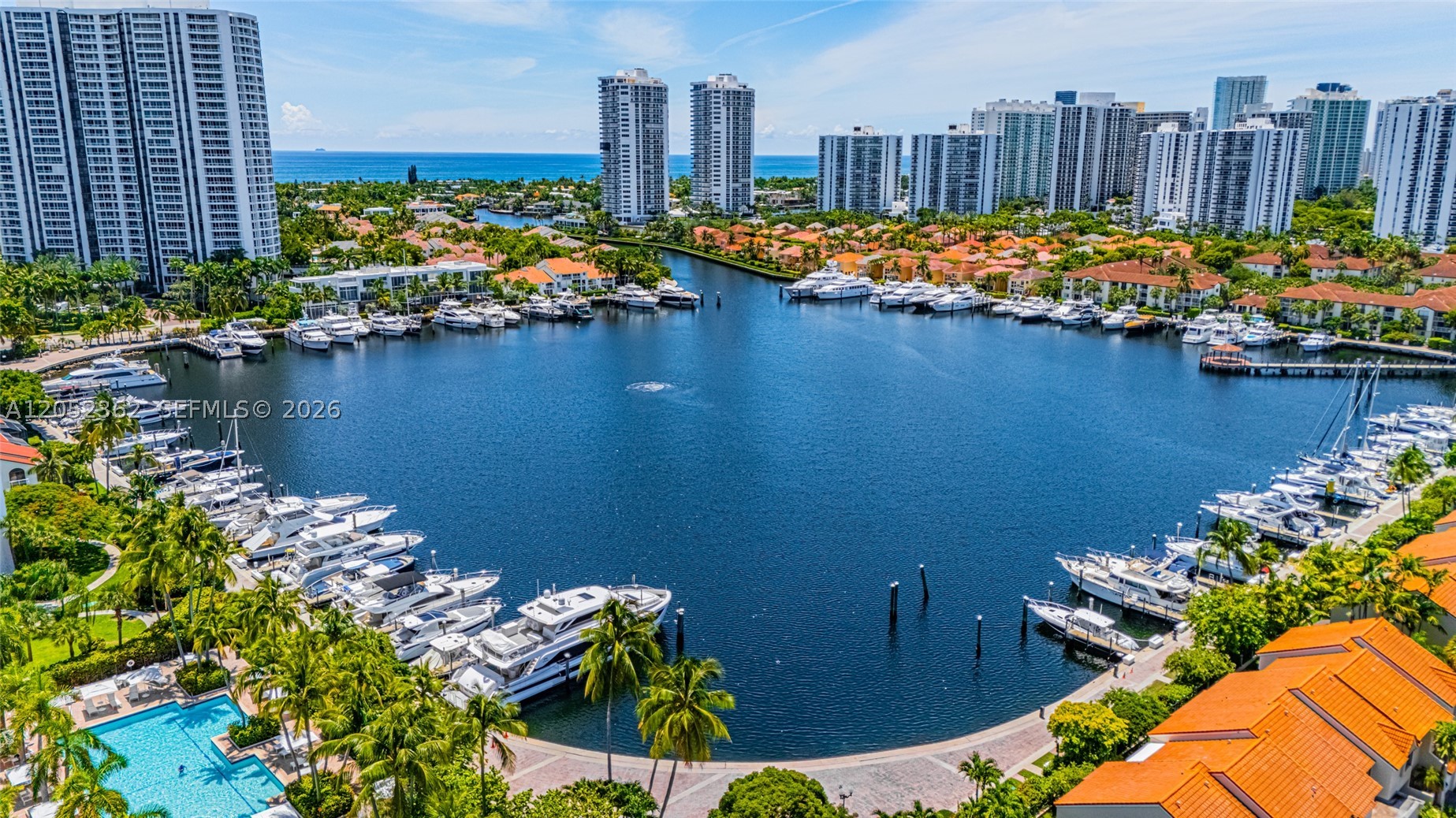 HARBOR TWS AT THE WATERWA - Residential