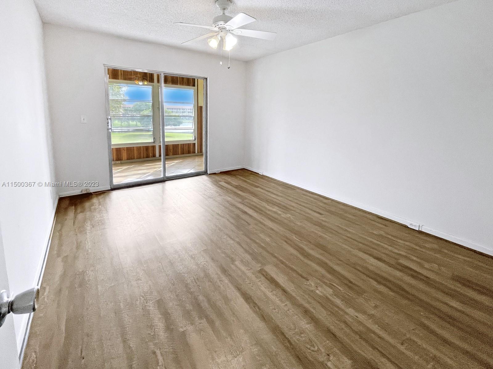 NEW HAMPTON CENTURY VILLAG - Residential