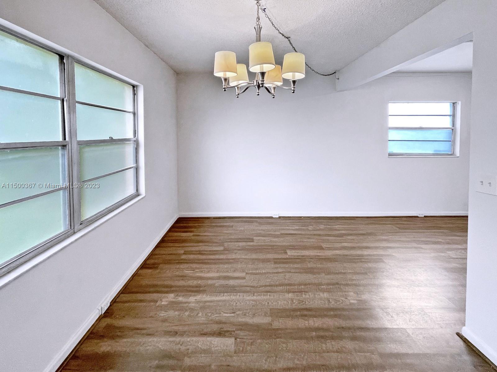 NEW HAMPTON CENTURY VILLAG - Residential
