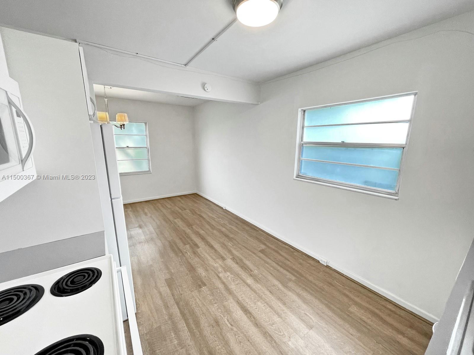 NEW HAMPTON CENTURY VILLAG - Residential