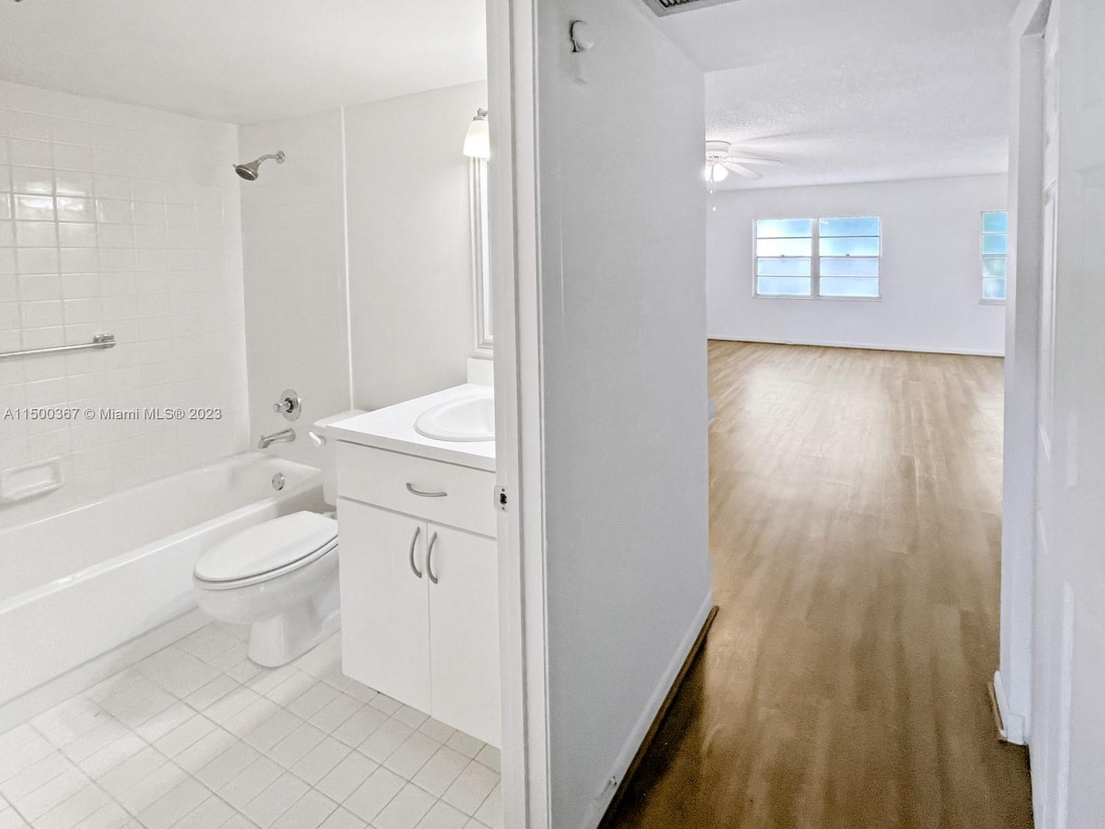 NEW HAMPTON CENTURY VILLAG - Residential