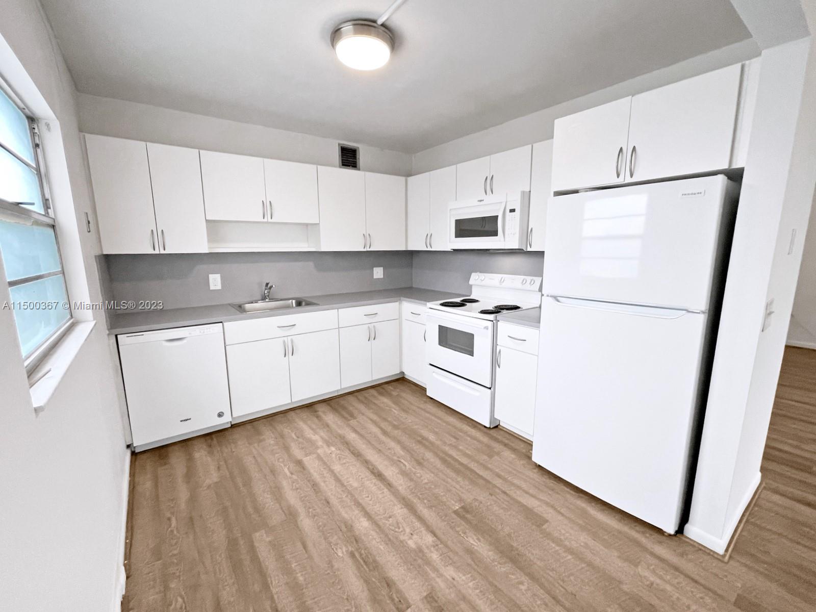 NEW HAMPTON CENTURY VILLAG - Residential