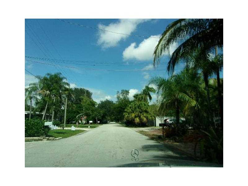 LAUDERDALE ISLES NO 1 31- - Residential