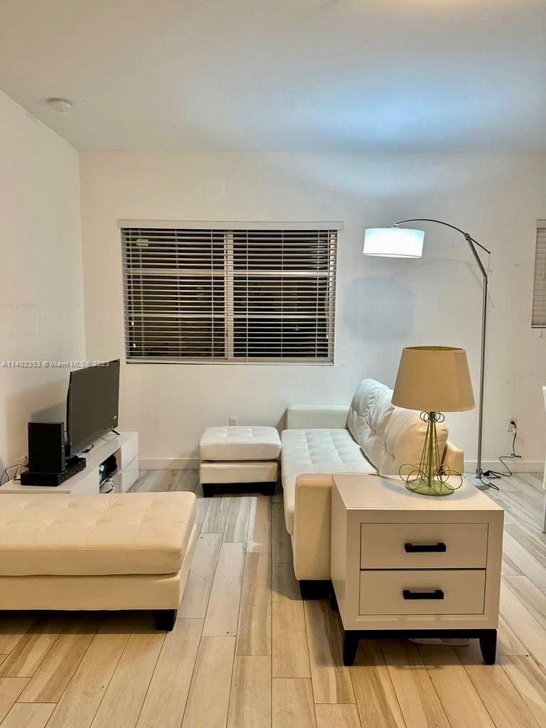 LINCOLN SUB - Residential Lease