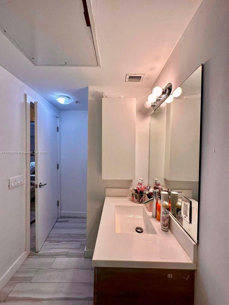 LINCOLN SUB - Residential Lease