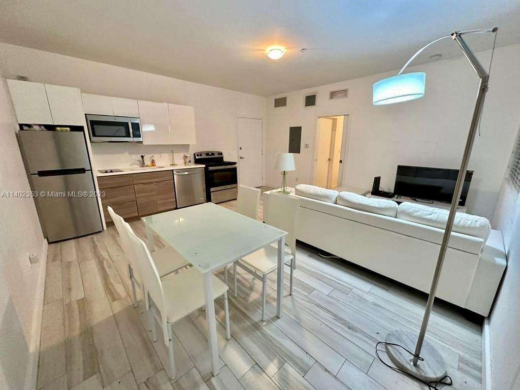 LINCOLN SUB - Residential Lease