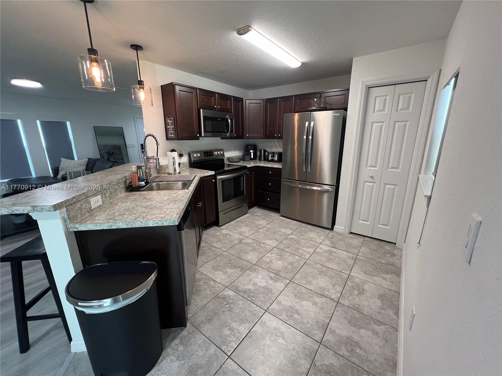 OCALA PARK ESTATES - Residential