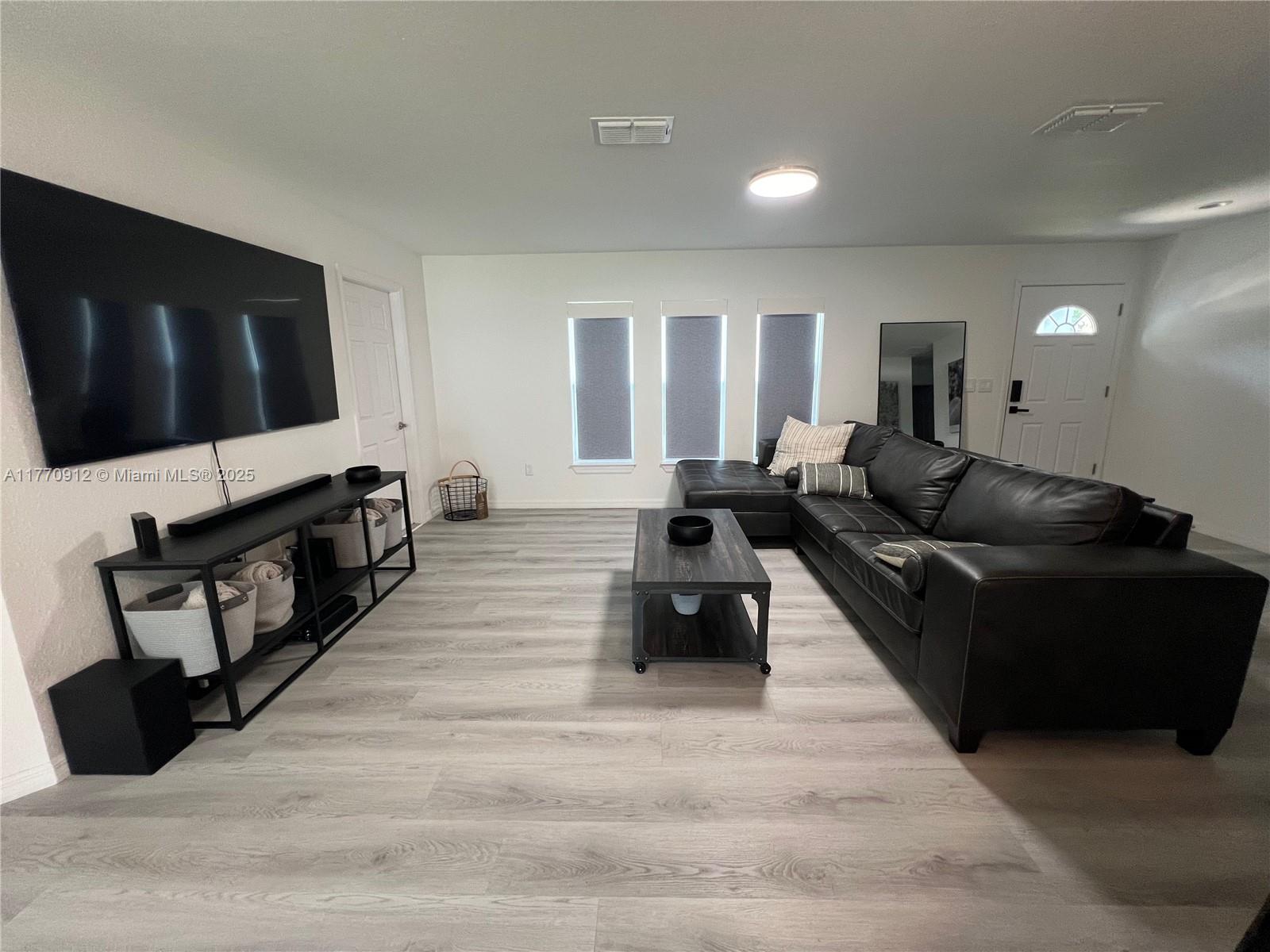 OCALA PARK ESTATES - Residential
