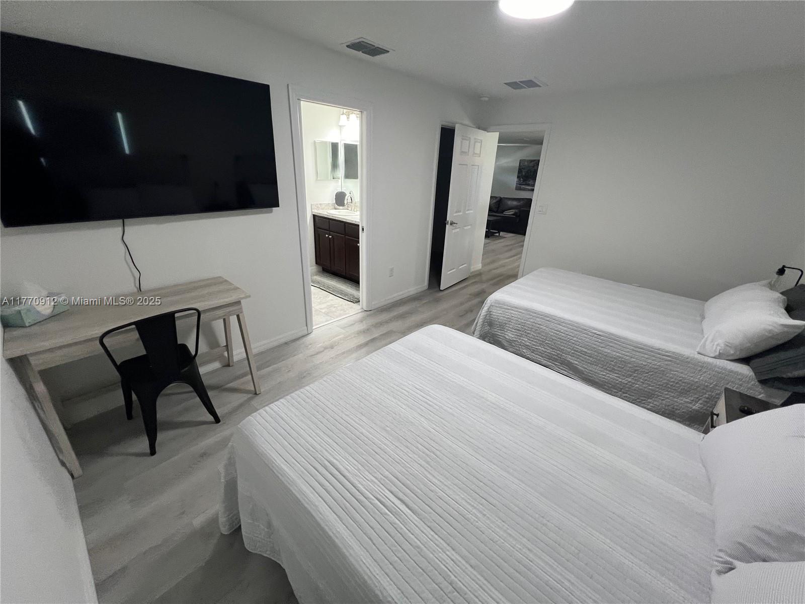 OCALA PARK ESTATES - Residential