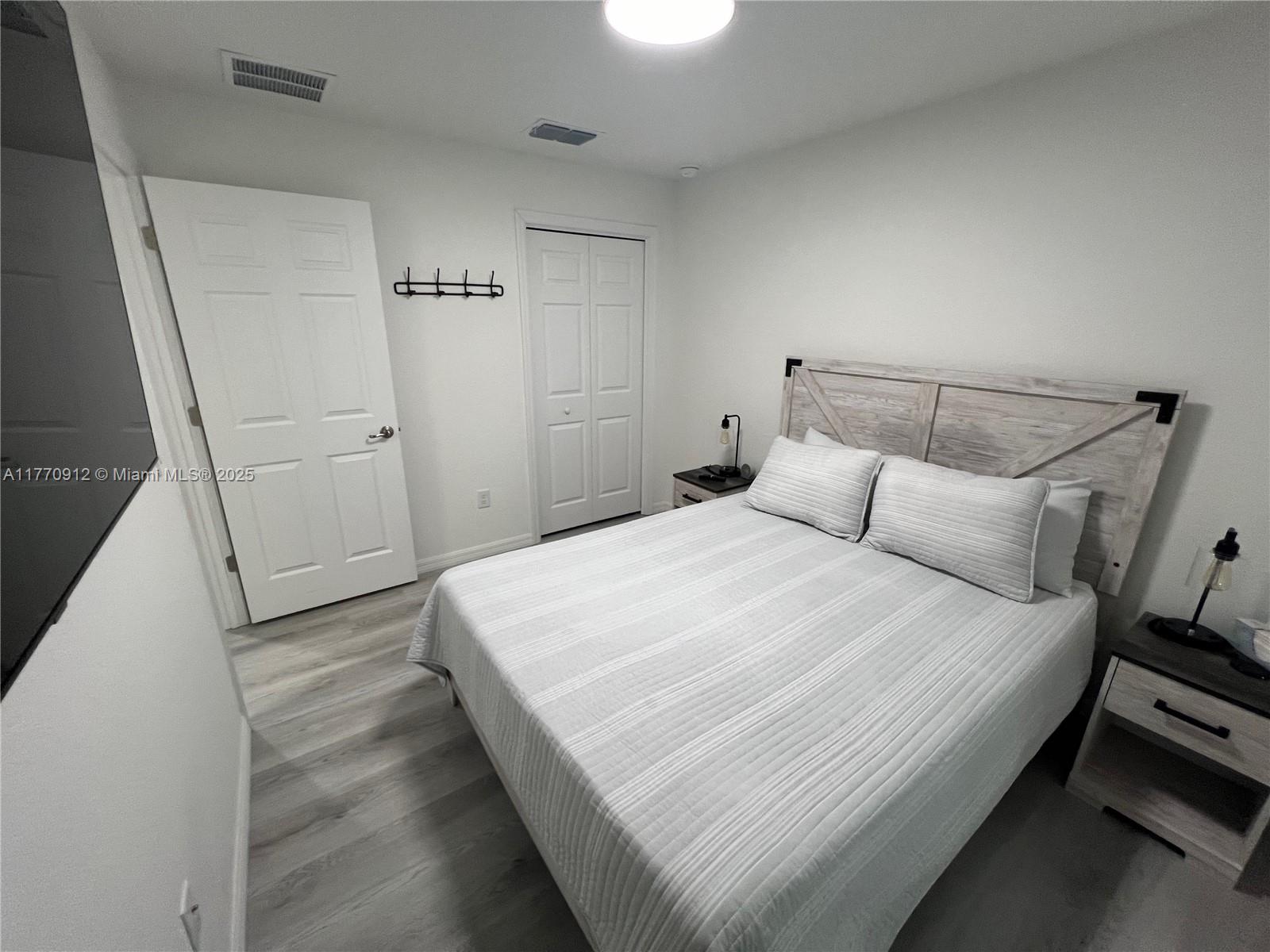 OCALA PARK ESTATES - Residential