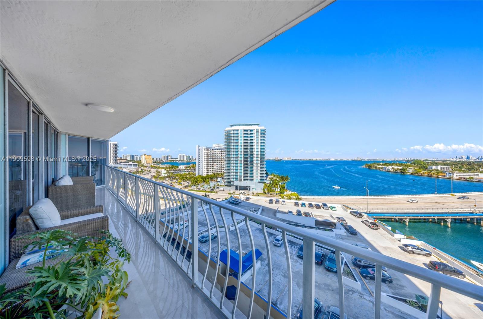 THE GRANDVIEW PALACE COND - Residential