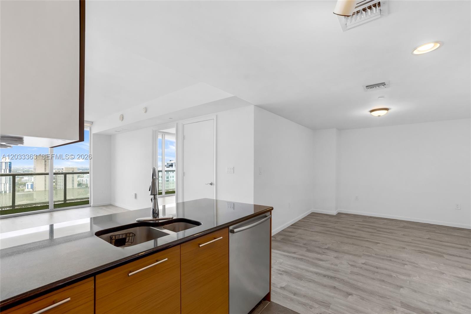 50 BISCAYNE CONDO - Residential
