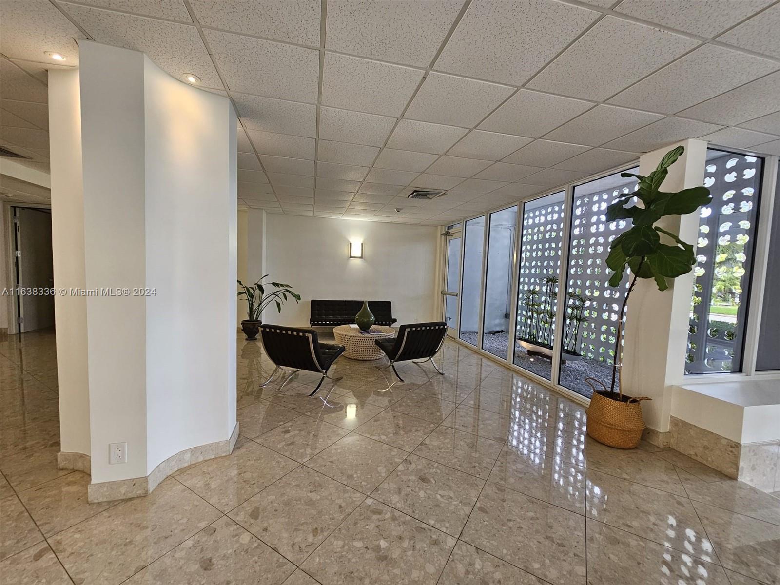 BAYVIEW TOWERS CONDO SOUT - Residential