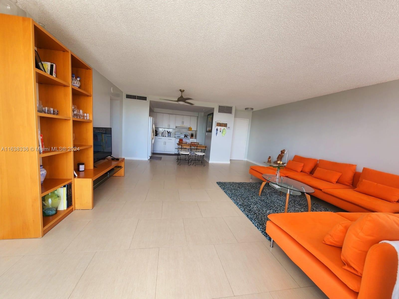 BAYVIEW TOWERS CONDO SOUT - Residential