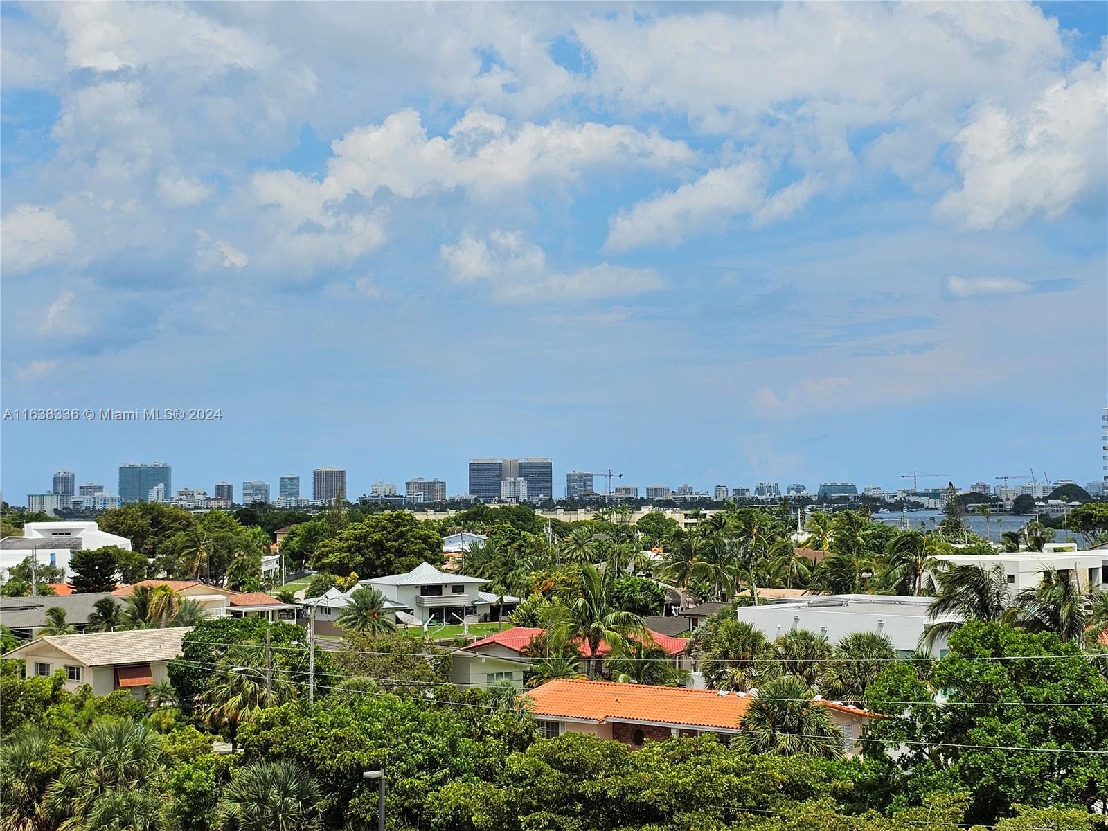 BAYVIEW TOWERS CONDO SOUT - Residential